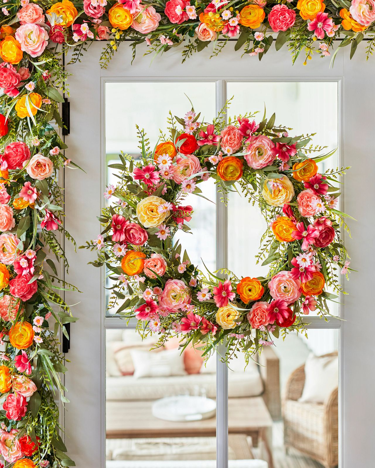 Guirlanda com flores artificiais 60cm