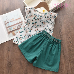 Conjunto infantil blusa branca short verde flores Roupa infantil blusa branca short verde floral Conjunto de verão infantil blusa branca e short verde estampado Conjunto menina blusa branca short verde floral Roupa infantil verão blusa branca short verde com flores Conjunto infantil blusa e short estampado de flores Moda infantil blusa branca short verde estampado Conjunto infantil menina blusa branca e short verde com flores Roupa de criança blusa branca short verde flores Conjunto infantil feminino blusa 