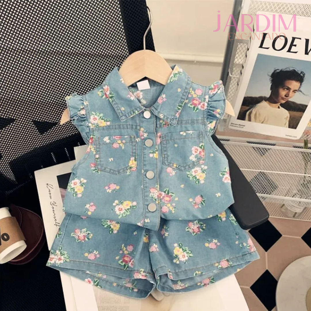 Conjunto infantil jeans flores Roupa infantil jeans floral Conjunto jeans estampado criança Conjunto jeans menina flores Roupa jeans infantil estampada Conjunto infantil jeans estampas florais Conjunto infantil floral jeans Conjunto jeans com flores para crianças Roupa infantil jeans flores