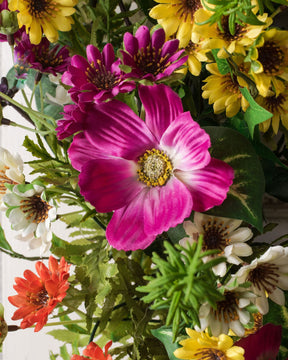 Guirlanda com flores artificiais 60cm